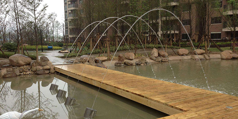 跑泉跳泉 跑泉跳泉